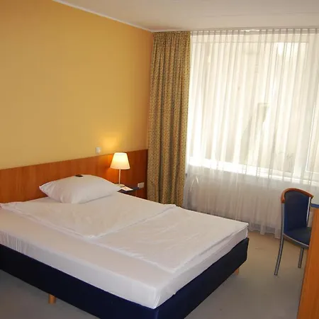 Hotel City Partner Amadeo 3*