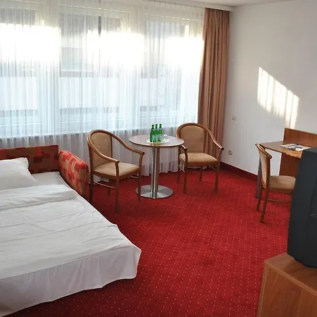 City Partner Amadeo Hotel 3*