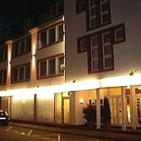 City Partner Amadeo Hotel 3*